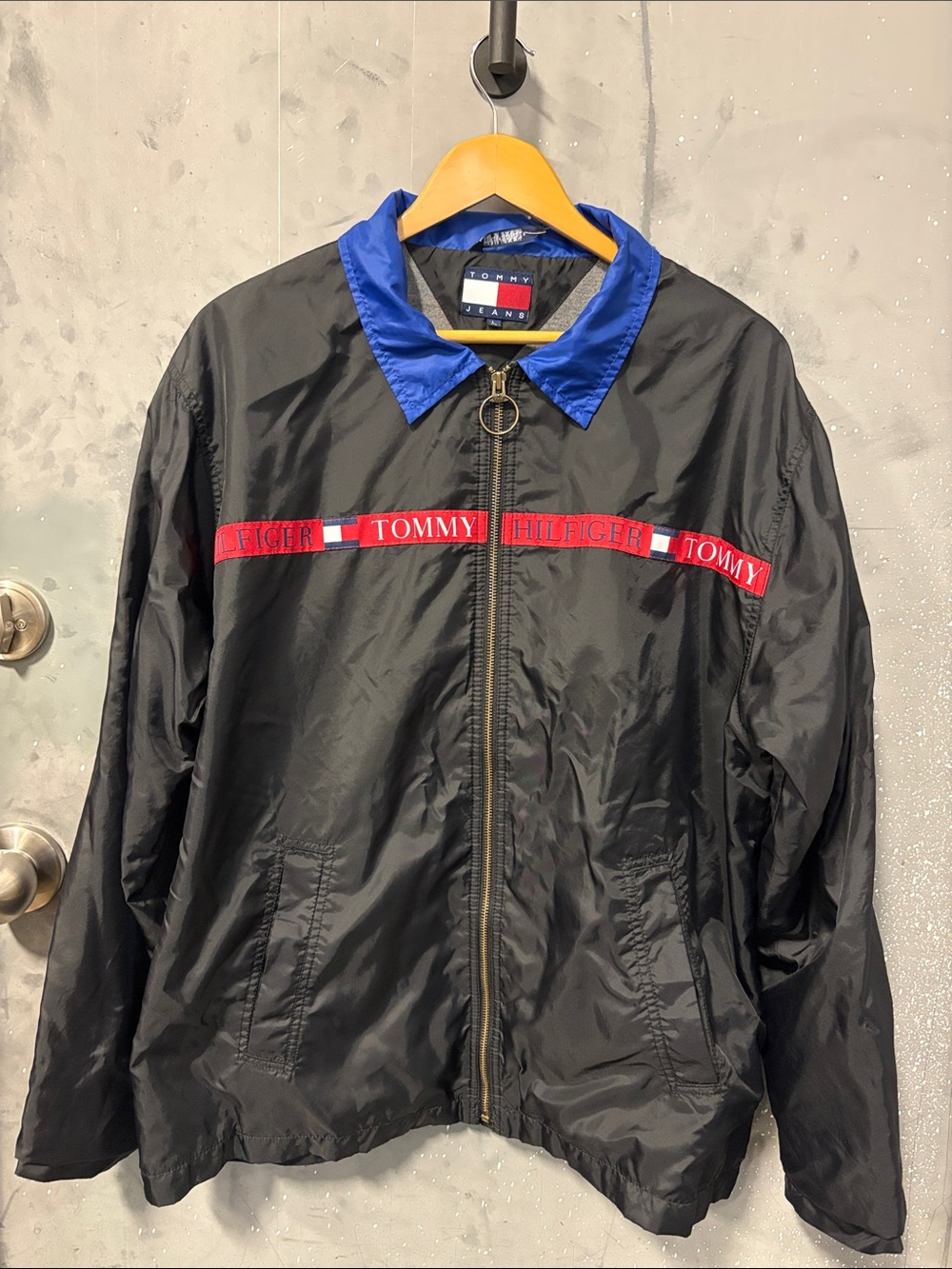 Vintage 90s Tommy Hilfiger Black Windbreaker Y2K